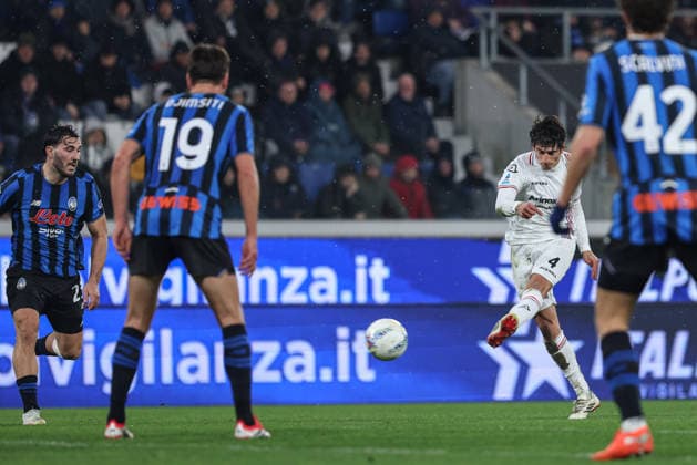 Cremonese s Tommaso Barbieri makes an attempt to score during the Serie A soccer match between A.C Atalanta B.C. and Cremoese at the New Balance Arena in Bergamo, Italy - Monday, February 9, 2026. - Soccer .  Copyright: xStefanoxNicoli LaPressex