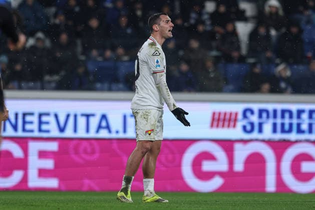 Cremonese s Federico Bonazzoli disappointed during the Serie A soccer match between A.C Atalanta B.C. and Cremoese at the New Balance Arena in Bergamo, Italy - Monday, February 9, 2026. - Soccer .  Copyright: xStefanoxNicoli LaPressex