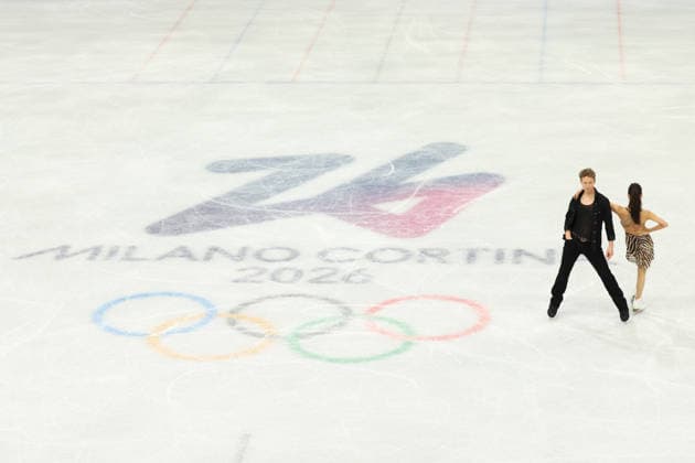 February 9, 2026, Milan, Lombardy, Italy: MADISON CHOCK and EVAN BATES of USA in the Ice Dance Rhythm Dance of the Figure skating, Eiskunstlauf Team Event at the Milano Cortina 2026 Winter Olympic Games, Olympische Spiele, Olympia, OS Milan Italy - ZUMAc179 20260209_oly_c179_084 Copyright: xMickaelxChavetx