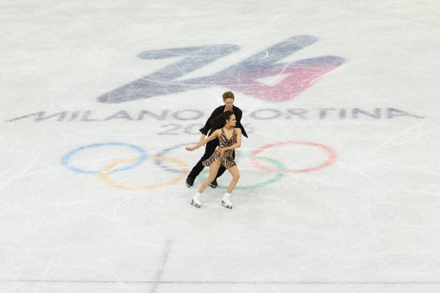 February 9, 2026, Milan, Lombardy, Italy: MADISON CHOCK and EVAN BATES of USA in the Ice Dance Rhythm Dance of the Figure skating, Eiskunstlauf Team Event at the Milano Cortina 2026 Winter Olympic Games, Olympische Spiele, Olympia, OS Milan Italy - ZUMAc179 20260209_oly_c179_085 Copyright: xMickaelxChavetx