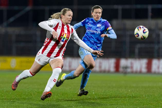 Google Pixel Women Bundesliga 1 FC Köln SGS Essen 09 02 2026 Sandra Maria Jessen 1 FC Köln, 6 , Lena Ostermeier SGS Essen, 18 on matchday 17 of the Google Pixel Women Bundesliga in the match between 1 FC Köln and SGS Essen on 09 02 2026 at Franz Kremer Stadion in Cologne Copyright: xBEAUTIFULxSPORTS Meuselx