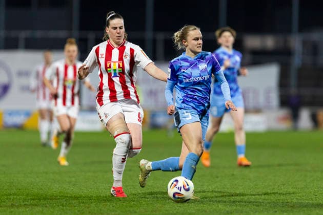 Google Pixel Frauen Bundesliga 1 FC Köln SGS Essen 09 02 2026 Paula Flach SGS Essen, 5 , Adriana Achcinska 1 FC Köln, 9 on matchday 17 of the Google Pixel Frauen Bundesliga in the match between 1 FC Köln and SGS Essen on 09 02 2026 at Franz Kremer Stadion in Cologne Copyright: xBEAUTIFULxSPORTS Meuselx