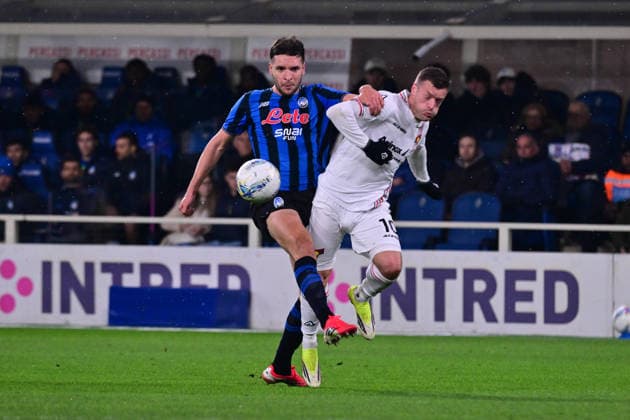 February 9, 2026, Bergamo, Lombardia: Atalanta s Berat Djimsiti and Cremonese s Jemie Richard Vardy during the Italian Serie A soccer match Atalanta BC vs US Cremonese at the New Balance Arena in Bergamo, Italy, 9 February 2026..ANSA MICHELE MARAVIGLIA. Soccer: Serie A; Atalanta-Cremonsese  - ZUMAa110 20260209_zaf_a110_035 Copyright: xMichelexMaravigliax
