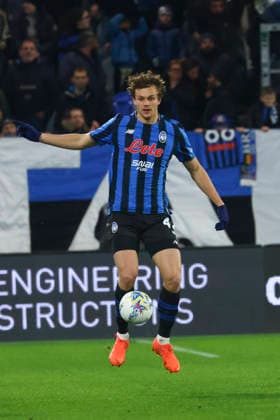 Atalanta BC V US Cremonese - Serie A Giorgio Scalvini plays during the Serie A match between Atalanta BC and US Cremonese in Bergamo, Italy, on February 9, 2026, at New Balance Arena Bergamo Italy  Copyright: xMairoxCinquettix originalFilename:cinquetti-atalanta260209_npeNN.jpg