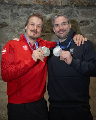 OLYMPICS - Winter Olympic Games, Olympische Spiele, Olympia, OS Milano Cortina 2026 BORMIO,ITALY,09.FEB.26 - OLYMPICS, ALPINE SKIING - Winter Olympic Games Milano Cortina 2026, team combined, downhill, men, press conference, PK, Pressekonferenz Ski Austria. Image shows Manuel Feller and Vincent Kriechmayr (AUT). Keywords: medals.  GEPAxpictures xHaraldxSteiner