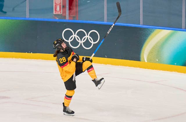 Katarina Jobst-Smith of Germany celebrates her 2-1 sudden death goal, happy, laugh, celebration, at the preliminary women Ice hockey, Eishockey match Group B Germany - France of the Milano Cortina 2026 Winter Olympic Games, Olympische Spiele, Olympia, OS at Milano Rho Ice Hockey Arena on February 9, 2026 in Milan, Italy.