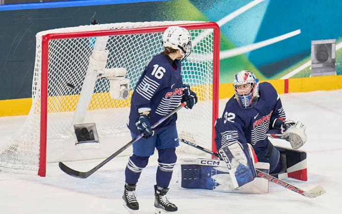 Alice Philbert of France gets the 2-1 goal of Katarina Jobst-Smith of Germany at the preliminary women Ice hockey, Eishockey match Group B Germany - France of the Milano Cortina 2026 Winter Olympic Games, Olympische Spiele, Olympia, OS at Milano Rho Ice Hockey Arena on February 9, 2026 in Milan, Italy.