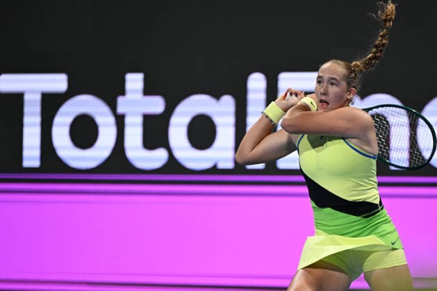 Qatar TotalEnergies Open 2026 - Day Two DOHA, QATAR FEBRUARY 9: Mirra Andreeva of Russia in action against Magda Linette of Poland in the first round on Day Two of the Qatar TotalEnergies Open, part of the Hologic WTA, Tennis Damen Tour, at the Khalifa International Tennis and Squash Complex on February 9, 2026 in Doha, Qatar. Doha Qatar  Copyright: xArturxWidakx originalFilename:widak-qatartot260209_npHFW.jpg
