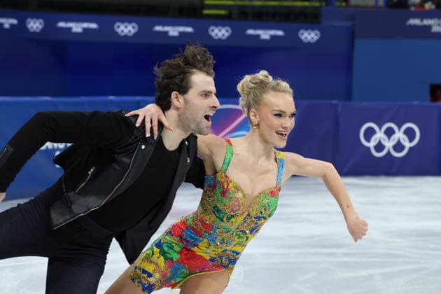 February 9, 2026, Milan, Lombardy, Italy: PHEBE BEKKER and JAMES HERNANDEZ of Team Great Britain (GBR) in the Ice Dance Rhythm Dance of the Figure skating, Eiskunstlauf Team Event at the Milano Cortina 2026 Winter Olympic Games, Olympische Spiele, Olympia, OS Milan Italy - ZUMAc179 20260209_oly_c179_096 Copyright: xMickaelxChavetx
