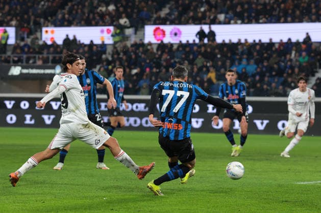 Bergamo, Italy, 9th February 2026. Davide Zappacosta of Atalanta scores to give the hosts a 2-0 lead during the Atalanta vs US Cremonese Serie A match at New Balance Arena, Bergamo. Picture credit should read: Jonathan Moscrop Sportimage EDITORIAL USE ONLY. No use with unauthorised audio, video, data, fixture lists, club league logos or live services. Online in-match use limited to 120 images, no video emulation. No use in betting, games or single club league player publications. SPI_035_ATALANTA_CREMONESE_ SPI-4501-0035