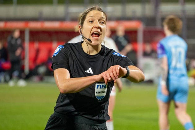 Germany Google Pixel Womens Bundesliga 2025 26 1 FC Köln vs SGS Essen, 17 Matchday 09 02 2026 Franz Kremer Stadium NRW Referee Copyright: xOrhanxHabashx