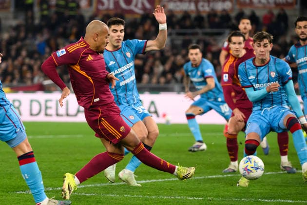 Donyell Malen of AS Roma in action during the Serie A 2025 2026 football match between AS Roma and Cagliari Calcio at Stadio Olimpico in Rome (Italy), February 9, 2026. AndreaxStaccioli