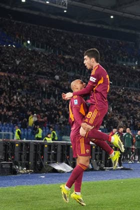 Roma™s Donyell Malen and Roma™s Matias Soule celebrates after scoring 1-0 during the Serie A EniLive soccer match between Roma and Cagliari at the Rome s Olympic stadium, Italy - Friday February 9, 2026 - Soccer ( Photo by Alfredo Falcone LaPresse )  Copyright: xAlfredoxFalcone LaPressex
