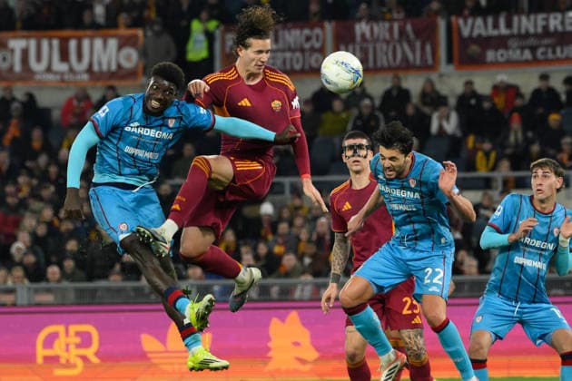 Cagliari s Ndary Michel Adopo and Romaâ??s Daniele Ghilardi during the Italian Football Championship League A Enilive 2025 2026 match between AS Roma vs Cagliari Calcio at the Olimpic Stadium in Rome on 09 February 2026.  Copyright: xFabrizioxCorradetti IPAxSportx xipa-agency.netx xx IPA_71194907 IPA_Agency_IPA71194907