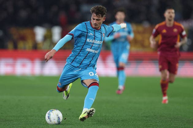 CALCIO - Serie A - AS Roma vs Cagliari Calcio Rome, Italy - February 9, 2026:Sebastiano Esposito of Cagliari seen in action during the Serie A Enilive 2025-2026 football match between AS Roma vs Cagliari Calcio at Olympic Stadium. Rome Italy  Copyright: xIPAxSport ABACAx