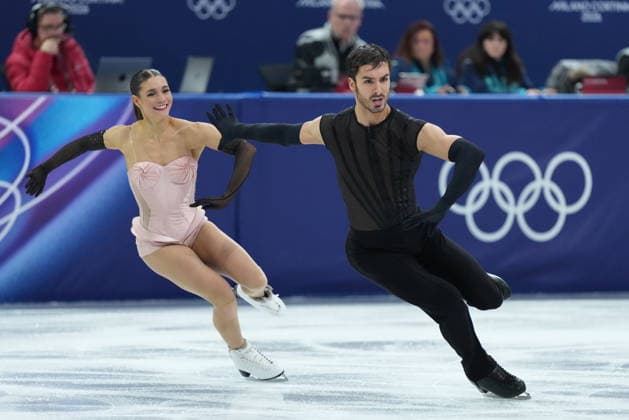 February 9, 2026, Milan, ITALY: Laurence Fournier Beaudry and Guillaume Cizeron of Team France compete in the Figure skating, Eiskunstlauf Ice Dance Rhythm Dance event during the 2026 Milan Cortina Winter Olympics in Milan, Italy on Monday, February 9, 2026. Canada News - February 9, 2026  - ZUMAc35_ 20260209_zaf_c35_140 Copyright: xNathanxDenettex