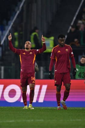 Donyell Malen of A.S. Roma celebrates after scoring the goal of 2-0 during the 24th day of the Serie A Championship between A.S. Roma and Cagliari Calcio at the Olympic Stadium on February 9, 2026 in Rome, Italy.  Copyright: xDomenicoxCippitelli IPAxSportx xipa-agency.netx xx IPA_71196129 IPA_Agency_IPA71196129