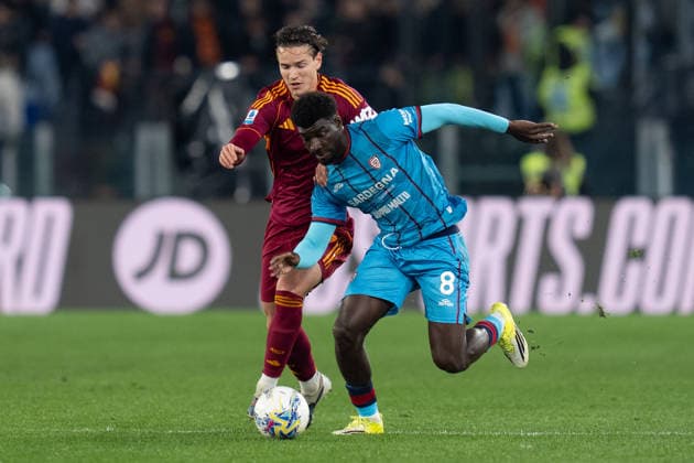 AS Roma v Cagliari Calcio - Serie A Enilive Daniele Ghilardi of AS Roma and Michel Ndary Adopo of Cagliari Calcio compete for the ball during the serie Serie A Enilive match between AS Roma and Cagliari Calcio at Stadio Olimpico on Febraury 9, 2026 in Rome, Italy Roma Stadio Olimpico Lazio Italy Copyright: xGiuseppexMaffiax SerieA_Roma-Cagliari_0902202601204