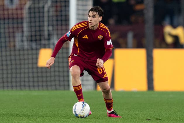 AS Roma v Cagliari Calcio - Serie A Enilive Niccolo Pisilli of AS Roma during the serie Serie A Enilive match between AS Roma and Cagliari Calcio at Stadio Olimpico on Febraury 9, 2026 in Rome, Italy Roma Stadio Olimpico Lazio Italy Copyright: xGiuseppexMaffiax SerieA_Roma-Cagliari_0902202601401