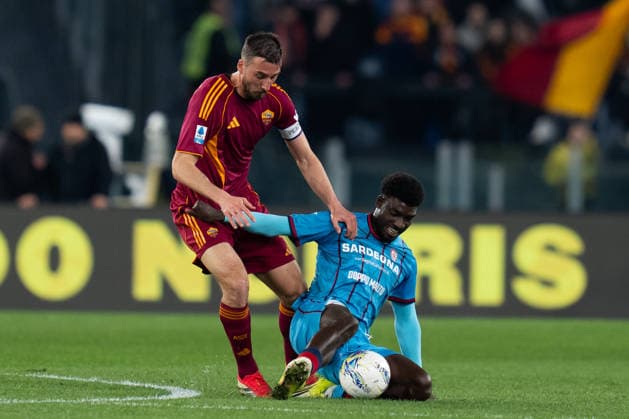 AS Roma v Cagliari Calcio - Serie A Enilive Bryan Cristante of AS Roma and Michel Ndary Adopo of Cagliari Calcio compete for the ball during the serie Serie A Enilive match between AS Roma and Cagliari Calcio at Stadio Olimpico on Febraury 9, 2026 in Rome, Italy Roma Stadio Olimpico Lazio Italy Copyright: xGiuseppexMaffiax SerieA_Roma-Cagliari_0902202601520
