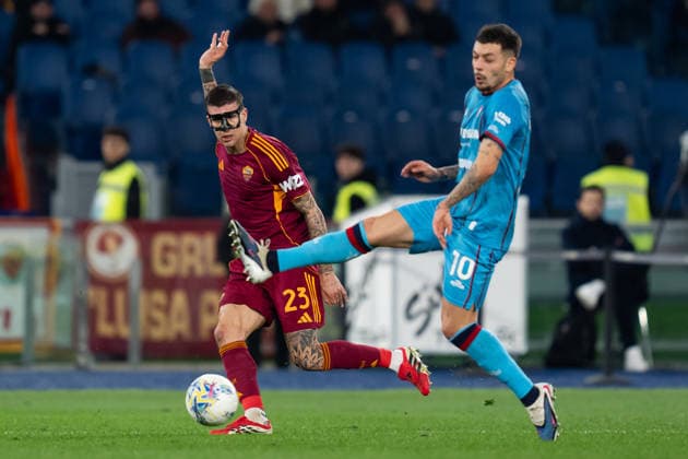 AS Roma v Cagliari Calcio - Serie A Enilive Gianluca Mancini of AS Roma and Gianluca Gaetano of Cagliari Calcio compete for the ball during the serie Serie A Enilive match between AS Roma and Cagliari Calcio at Stadio Olimpico on Febraury 9, 2026 in Rome, Italy Roma Stadio Olimpico Lazio Italy Copyright: xGiuseppexMaffiax SerieA_Roma-Cagliari_0902202602030