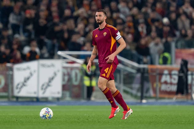 AS Roma v Cagliari Calcio - Serie A Enilive Bryan Cristante of AS Roma during the serie Serie A Enilive match between AS Roma and Cagliari Calcio at Stadio Olimpico on Febraury 9, 2026 in Rome, Italy Roma Stadio Olimpico Lazio Italy Copyright: xGiuseppexMaffiax SerieA_Roma-Cagliari_0902202602544