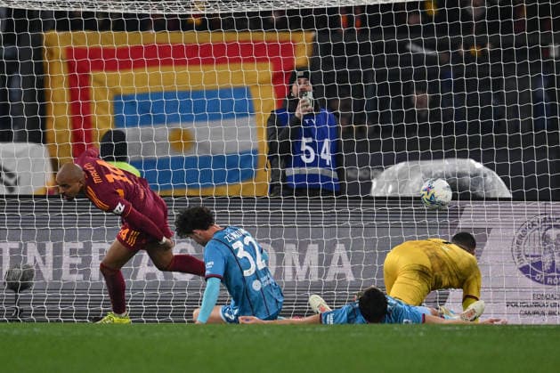 Donyell Malen of A.S. Roma scores the goal for 2-0 during the 24th day of the Serie A Championship between A.S. Roma and Cagliari Calcio at the Olympic Stadium on February 9, 2026 in Rome, Italy.  Copyright: xDomenicoxCippitelli IPAxSportx xipa-agency.netx xx IPA_71196172 IPA_Agency_IPA71196172