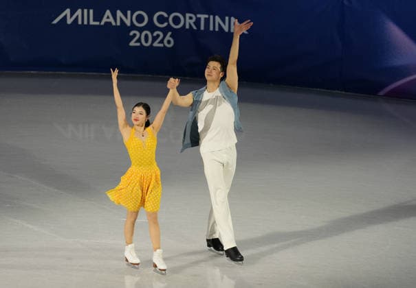 (260209) -- MILAN, Feb. 9, 2026 -- Wang Shiyue (L) Liu Xinyu of China compete during the rhythm dance of Figure skating, Eiskunstlauf ice dance competition at the Milan-Cortina 2026 Olympic Winter games, Winterspiele,Spiele, Summer games in Milan, Italy, Feb. 9, 2026. ) (MICO2026)ITALY-MILAN-OLYMPIC WINTER GAMES-FIGURE SKATING-ICE DANCE-RHYTHM DANCE XuexYuge 