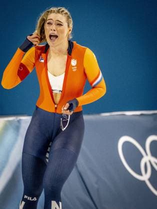 MILAN - Jutta Leerdam wins gold in the 1000 meters long track Speed skating, Eisschnelllauf at the Milan Speed Skating Stadium at the Milan Winter Olympics. ROBIN UTRECHT netherlands out - belgium out xVIxxIVx 550165994 originalFilename: 550165994.jpg