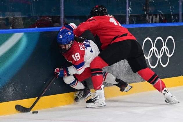 L-R Michaela Pejzlova (CZE) and Renata Fast (CAN) in action during the women s Ice hockey, Eishockey match of Preliminary Round, Group A: Canada vs Czechia, at the Milano Cortina 2026 Winter Olympic Games, Olympische Spiele, Olympia, OS in Milan, Italy, on February 9, 2026. (CTKxPhoto MichalxKamaryt) CTKPhotoP2026020910515  CTKPhotoP2026020910515