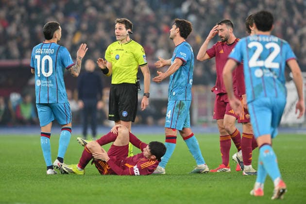 9th February 2026, Stadio Olimpico, Rome, Italy; Serie A Football; Roma versus Cagliari; referee Matteo Marcenaro talk to Gianluca Gaetano of Cagliari Calcio  AllShotLive Content restricted for UK based newspaper