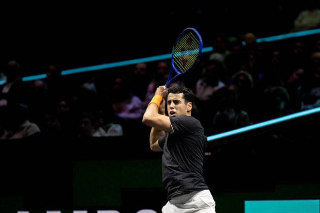 ROTTERDAM, NETHERLANDS - FEBRUARY 09: Jaume Munar of Spain in action against Nicolai Budkov Kjaer of Norway on Day 1 of the ABN AMRO Open at Rotterdam Ahoy on February 9, 2026 in Rotterdam, Netherlands. (Photo by Andy Astfalck) Netherlands Copyright: xAndyxAstfalckx