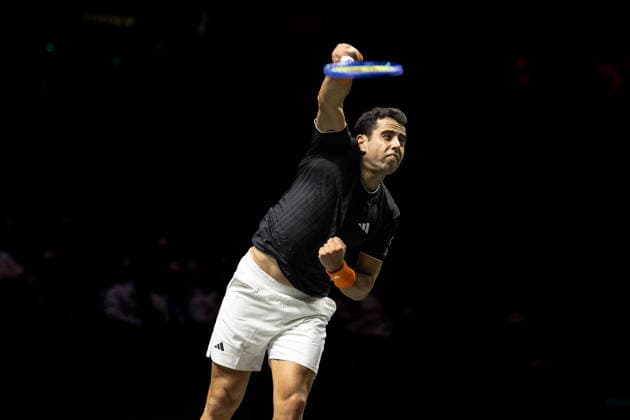 ROTTERDAM, NETHERLANDS - FEBRUARY 09: Jaume Munar of Spain in action against Nicolai Budkov Kjaer of Norway on Day 1 of the ABN AMRO Open at Rotterdam Ahoy on February 9, 2026 in Rotterdam, Netherlands. (Photo by Andy Astfalck) Netherlands Copyright: xAndyxAstfalckx