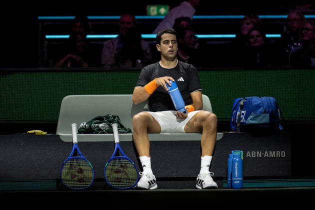 ROTTERDAM, NETHERLANDS - FEBRUARY 09: Jaume Munar of Spain in action against Nicolai Budkov Kjaer of Norway on Day 1 of the ABN AMRO Open at Rotterdam Ahoy on February 9, 2026 in Rotterdam, Netherlands. (Photo by Andy Astfalck) Netherlands Copyright: xAndyxAstfalckx