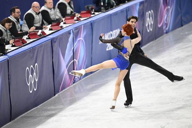 Winter Olympics - Evgeniia Lopareva and Geoffrey Brissaud At Figure skating, Eiskunstlauf Team Event Ice Dance-Rhythm Dance - Milan Evgeniia Lopareva and partner Geoffrey Brissaud of Team France compete in Ice Dance - Rhythm Dance Qualification on day three of the Milano Cortina 2026 Winter Olympic Games, Olympische Spiele, Olympia, OS at Milano Ice Skating Arena on February 9, 2026 in Milan, Italy. Photo by JMP ABACAPRESS.COM Milan Italy  Copyright: xJMP ABACAx