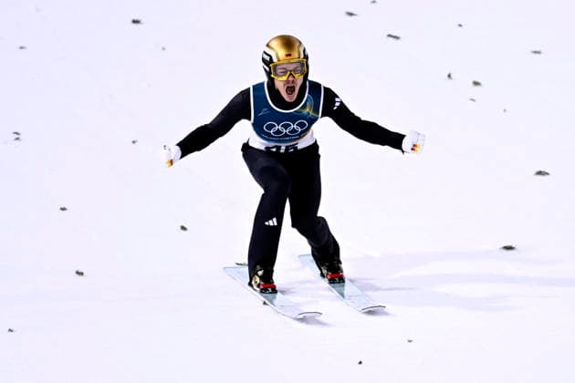 RAIMUND Philipp Team GER Olympiasieger Ski Springen der Maenner in Predazzo Olympics - Olympische Winterspiele 2026 Mailand - Cortina 06 - 22 Februar 2026 in Italien am 09.02.2026 in Predazzo *** RAIMUND Philipp Team GER Olympic Champion Mens Ski Jumping in Predazzo Olympics Olympic Winter Games 2026 Milan Cortina 06 22 February 2026 in Italy on 09 02 2026 in Predazzo Copyright: xx