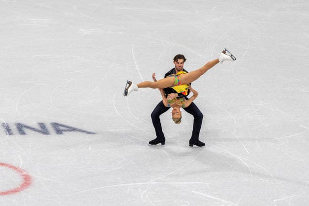February 9, 2026, Milan, Lombardy, USA: PHEBE BEKKER and JAMES HERNANDEZ of Great Britain perform during the Team Event - Ice Dance - Rhythm Dance competition at the Milano Ice Skating Arena for the Milano Cortina 2026 Winter Olympics in Milan, Italy. Milan USA - ZUMAa161 20260209_aaa_a161_062 Copyright: xWalterxG.xArcexSr.x