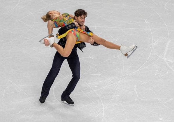 February 9, 2026, Milan, Lombardy, USA: PHEBE BEKKER and JAMES HERNANDEZ of Great Britain perform during the Team Event - Ice Dance - Rhythm Dance competition at the Milano Ice Skating Arena for the Milano Cortina 2026 Winter Olympics in Milan, Italy. Milan USA - ZUMAa161 20260209_aaa_a161_093 Copyright: xWalterxG.xArcexSr.x