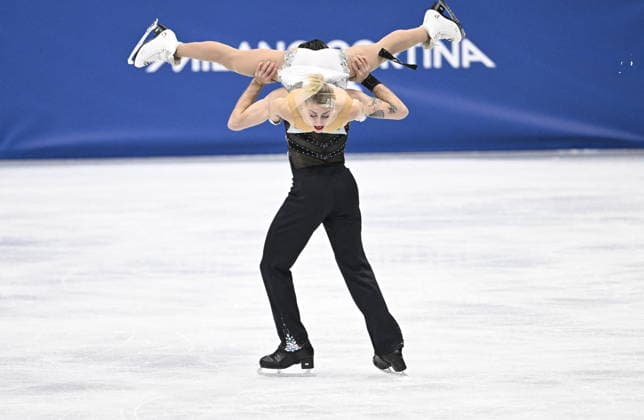 Winter Olympics - Figure skating, Eiskunstlauf Team Event Ice Dance-Rhythm Dance - Milan Piper Gilles and partner Paul Poirier of Team Canada compete in the figure skating team event ice dance-rhythm dance during the Milano Cortina 2026 Winter Olympic Games, Olympische Spiele, Olympia, OS at Milano Ice Skating Arena in Milan on February 9, 2026. Photo by JMP ABACAPRESS.COM Milan Italy  Copyright: xJMP ABACAx