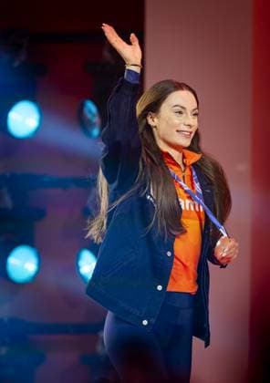 MILAN - Speed skater Femke Kok during the ceremony at the TeamNL House after winning silver in the 1000 meters at the Winter Olympics. SEM VAN DER WAL ANP xVIxANPxSportx xxANPxIVx 550190491 originalFilename: 550190491.jpg