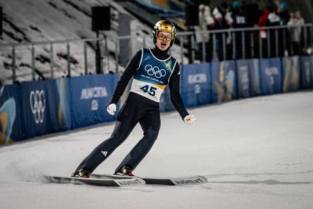 Final and winning Jump of Philipp Raimund ( Deutschland ), Ski jumping, Skispringen, Ski, nordisch Men Normal Hill Milano Cortina 2026 Olympic Games, Olympische Spiele, Olympia, OS 09-02-2026 *** Final and winning Jump of Philipp Raimund Germany , Ski Jumping Men Normal Hill Milano Cortina 2026 Olympic Games 09 02 2026 Copyright: HMBxMedia MarcxNiemeyer