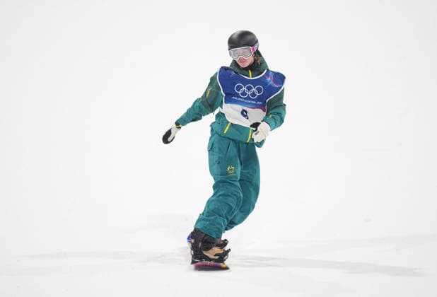 Tess Coady (Australia) competes during the Women s Big Air Snowboard competition on Day 3 of the Milano Cortina 2026 Winter Olympic Games, Olympische Spiele, Olympia, OS at Livigno Snow Park on February 9, 2026 in Livigno, Italy. Thor Wegner DeFodi Images (Photo by DeFodi Images) - *** Tess Coady Australia competes during the Women s Big Air Snowboard competition on Day 3 of the Milano Cortina 2026 Winter Olympic games at Livigno Snow Park on February 9, 2026 in Livigno, Italy Thor Wegner DeFodi Images Photo by DeFodi Images
