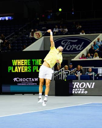 February 9, 2026, Frisco, Texas, USA: GRIGOR DIMITROV serves the ball during his doubles match against Ben Shelton & Aleksandar Kovacevic at the Dallas Open round of 16. Ben Shelton & Aleksandar Kovacevic defeat Grigor Dimitrov & Georgi Georgiev in 3 sets. 5:7, 7:6, and 10:3. Frisco USA - ZUMAm348 20260209_znp_m348_014 Copyright: xLuisxRevillaxMatax