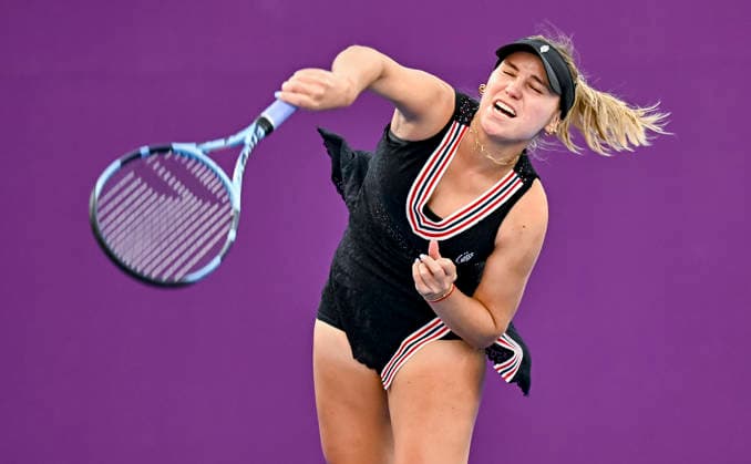 WTA, Tennis Damen Qatar Total Energies Open round of 64 in Doha, Qatar - 09 Feb 2026 Sofia Kenin of the United States seen in action with Qinwen Zheng of China (not in view) during their round of 64 match at the WTA Qatar TotalEnergies Open 2026 tennis tournament at the Khalifa International Tennis Complex. Qinwen Zheng won Sofia Kenin 4-6, 6-1, 6-2 Doha Qatar Copyright: xNoushadxVariyattiyakkalx xSOPAxImagesx NVRITYAKAL2-32