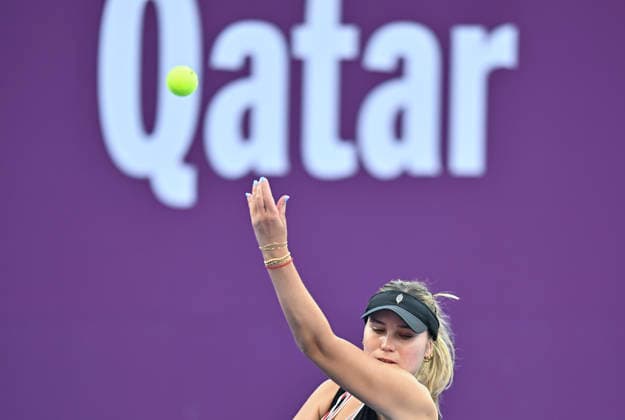 February 9, 2026, Doha, Qatar: Sofia Kenin of the United States seen in action with Qinwen Zheng of China (not in view) during their round of 64 match at the WTA, Tennis Damen Qatar TotalEnergies Open 2026 tennis tournament at the Khalifa International Tennis Complex. Qinwen Zheng won Sofia Kenin 4-6, 6-1, 6-2 WTA Qatar Total Energies Open Round Of 64 In Doha, Qatar - 09 Feb 2026  - ZUMAs197 20260209_aaa_s197_164 Copyright: xNoushadxVariyattiyakkalx