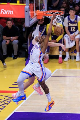 February 9, 2026, Los Angeles, California, USA: Austin Reaves 15 of the Los Angeles Lakers fouls Jalen Williams 8 of the Oklahoma City Thunder as he attempts a layup during their regular season NBA, Basketball Herren, USA game on Monday February 9, 2026 at Crypto.com Arena in Los Angeles, California. ARIANA RUIZ PI Lakers Vs. Thunder  - ZUMAp124 20260209_zaa_p124_011 Copyright: xArianaxRuizx