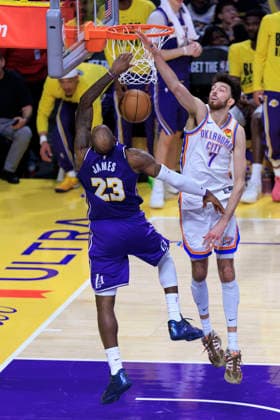 February 9, 2026, Los Angeles, California, USA: Chet Holmgren 7 of the Oklahoma City Thunder blocks a layup from LeBron James 23 of the Los Angeles Lakers during their regular season NBA, Basketball Herren, USA game on Monday February 9, 2026 at Crypto.com Arena in Los Angeles, California. Lakers lose to Thunder, 110-119. ARIANA RUIZ PI Los Angeles USA - ZUMAp124 20260209_zaa_p124_030 Copyright: xArianaxRuizx
