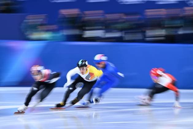 Belgian shorttrack skater Stijn Desmet pictured during the Men 1000m heats in the Short Track Speed skating, Eisschnelllauf competition at the Milano Cortina 2026 Olympic Winter games, Winterspiele,Spiele, Summer games on Tuesday 10 February 2026 in Milan, Italy. The XXV Winter Olympics take place from 6 to 22 February 2026 in Italy. JASPERxJACOBS  x162350172x