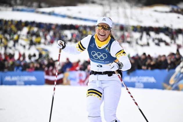 VAL DI FIEMME, ITALY 20260210 Sweden s Johanna Hagström greets the crowd before the women s sprint quarter-final at the Winter Olympics in Val di Fiemme, Italy. *** The image is included in the SPORTS PACKAGE. For others PAYMENT IMAGE *** VAL DI FIEMME ITALY x10430x *** VAL DI FIEMME, ITALY 20260210 Sweden s Johanna Hagström greets the crowd before the women s sprint quarter final at the Winter Olympics in Val di Fiemme, Italy The image is included in the SPORTS PACKAGE For others PAYMENT IMAGE VAL DI FIEMME ITALY x10430x  Copyright: xChristinexOlsson TTx OLYMPICS 2026 SKIING