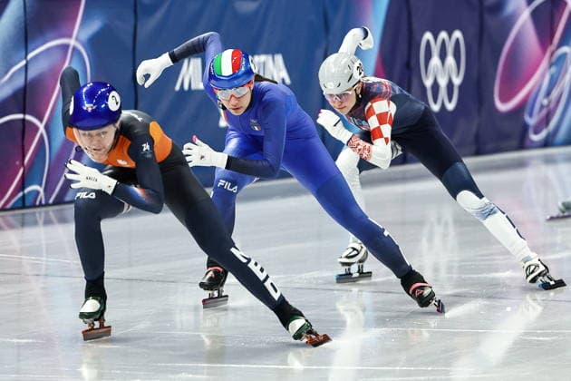 ITALY, MILAN - FEBRUARY 10, 2026: Xandra Velzeboer of the Netherlands, Chiara Betti of Italy and Valentina Ascic (L-R) of Croatia compete in the women s short track Speed skating, Eisschnelllauf 500 metres heat during the 2026 Winter Olympic Games, Olympische Spiele, Olympia, OS at the Milano Ice Skating Arena 2026 Winter Olympics: Women S 500m Short Track Speed Skating Event  - ZUMAt113 20260210_zaa_t113_122 Copyright: xMikhailxTereshchenkox